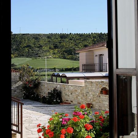 הוילה Alaminos Charoullas Traditional Mansion מראה חיצוני תמונה