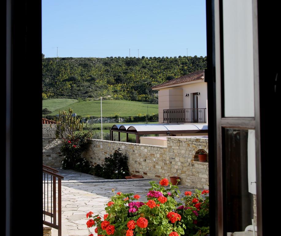 הוילה Alaminos Charoullas Traditional Mansion מראה חיצוני תמונה