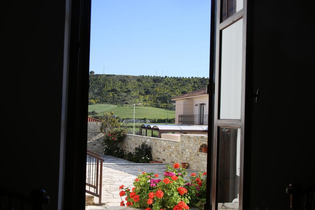 הוילה Alaminos Charoullas Traditional Mansion מראה חיצוני תמונה