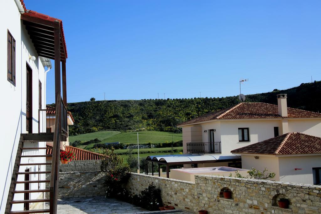 הוילה Alaminos Charoullas Traditional Mansion מראה חיצוני תמונה
